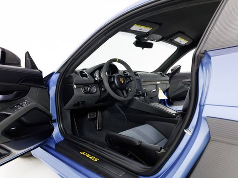 Used 2023 Porsche 718 Cayman GT4 RS RWD image 14