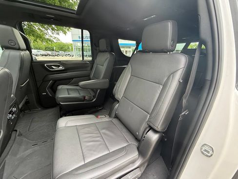 Used 2024 Chevrolet Suburban LT w/ LT Signature Plus Package AWD/4WD image 26