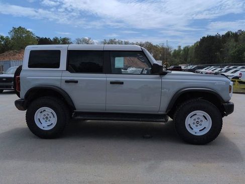 New 2026 Ford Bronco Heritage Edition image 3
