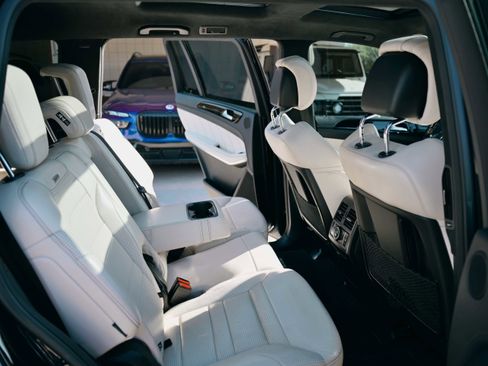 Used 2015 Mercedes-Benz GL 63 AMG 4MATIC w/ Accessory Chrome Package image 20