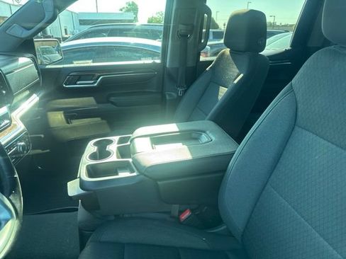 Used 2023 GMC Sierra 1500 SLE w/ X31 Off-Road Package AWD/4WD image 11