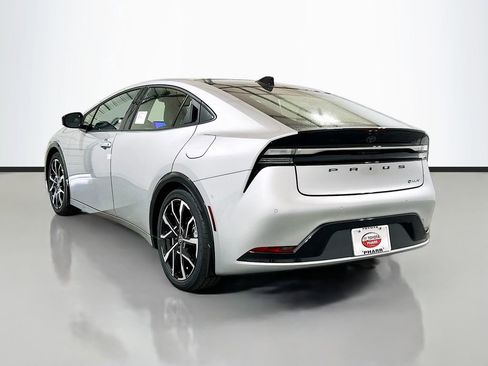 New 2026 Toyota Prius Plug-In Hybrid FWD image 6