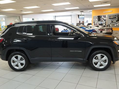 Used 2020 Jeep Compass Latitude w/ Cold Weather Group image 13