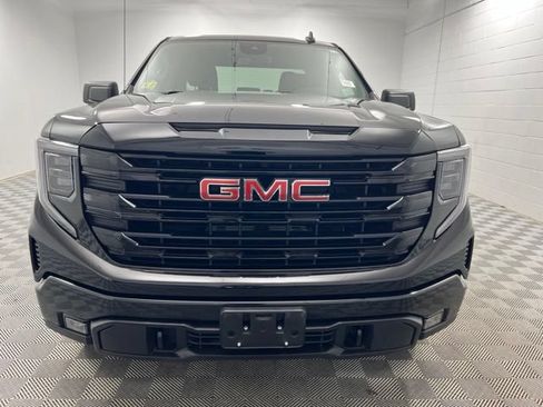 Used 2024 GMC Sierra 1500 Elevation AWD/4WD image 3