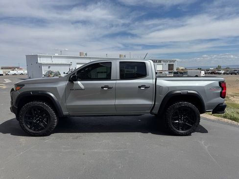 Used 2024 Chevrolet Colorado Trail Boss w/ Technology Package AWD/4WD image 7