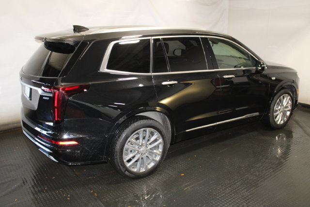 Used 2024 Cadillac XT6 Premium Luxury w/ Technology Package AWD/4WD image 5