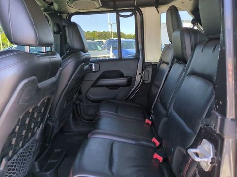 Used 2018 Jeep Wrangler Unlimited Rubicon image 15