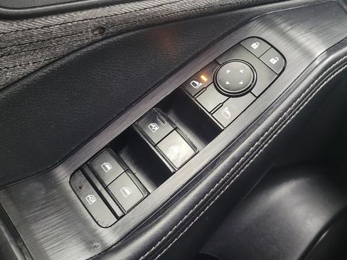 Used 2022 Nissan Rogue S FWD image 27
