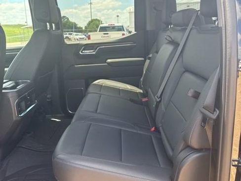 Certified 2023 GMC Sierra 1500 SLT AWD/4WD image 10