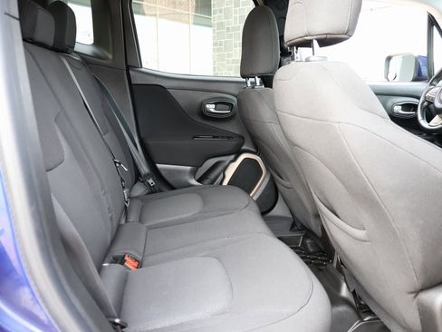 Used 2016 Jeep Renegade Latitude image 13