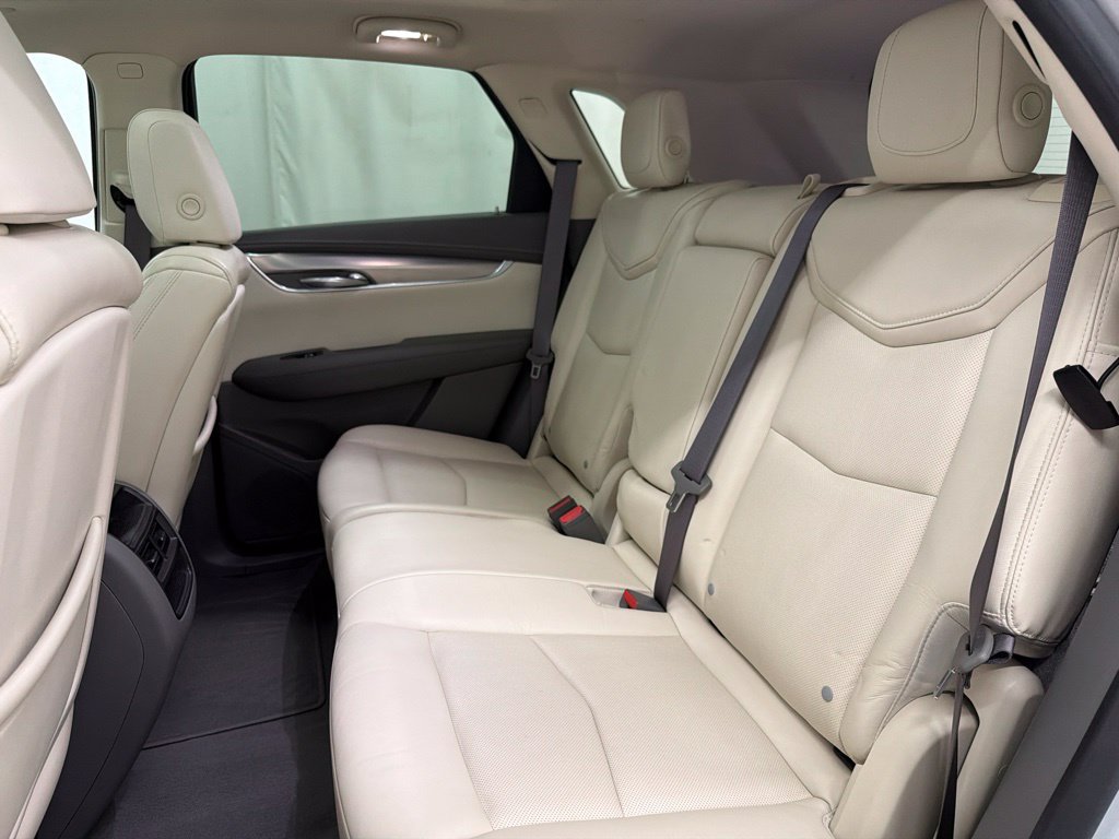 Used 2017 Cadillac XT5 Luxury FWD image 23