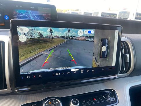 Used 2025 Ford Expedition Active image 21