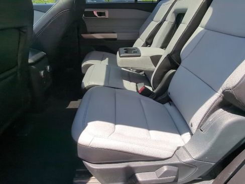 Used 2021 Ford Explorer XLT w/ Equipment Group 202A AWD/4WD image 25