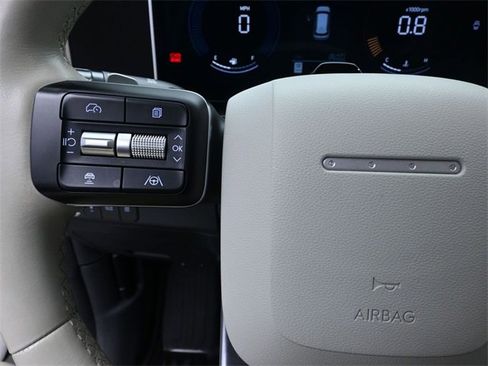 Used 2024 Hyundai Santa Fe SEL image 15