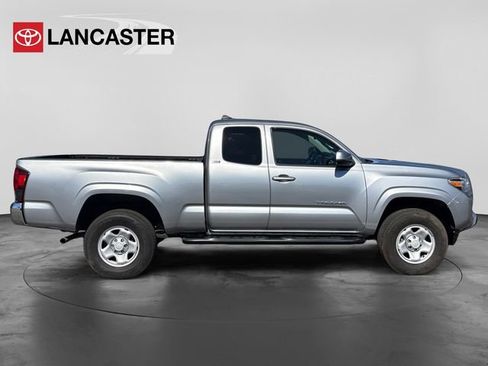 Used 2021 Toyota Tacoma SR5 RWD image 8