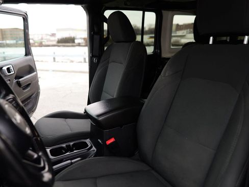 Used 2019 Jeep Wrangler Unlimited Sport S image 18