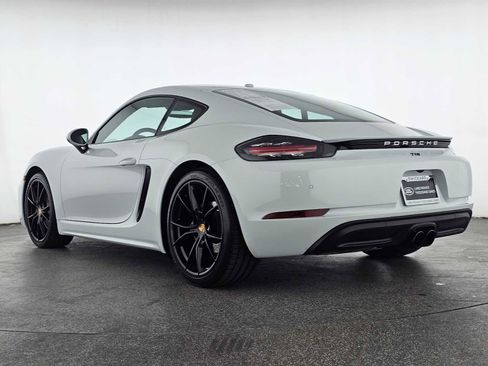 Used 2022 Porsche 718 Cayman w/ Premium Package image 3