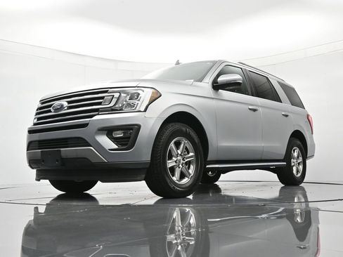 Used 2021 Ford Expedition XLT image 39