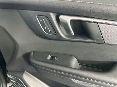 Used 2025 Buick Enclave Sport Touring image 24