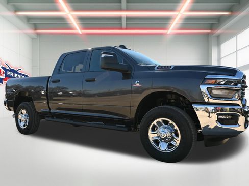 New 2026 RAM 2500 Tradesman AWD/4WD image 4