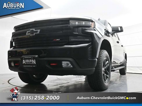 Used 2021 Chevrolet Silverado 1500 LT Trail Boss w/ Convenience Package II image 17