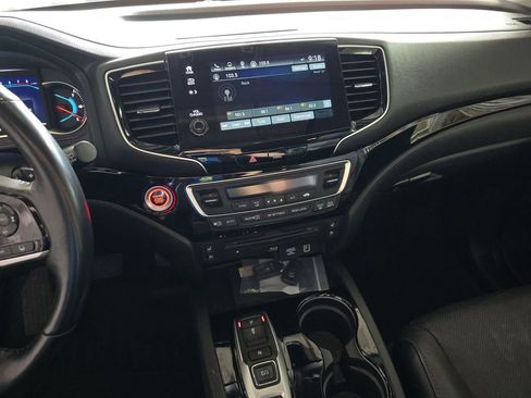 Used 2019 Honda Pilot Elite image 11
