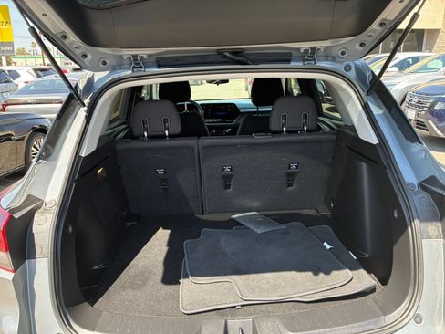 Used 2025 Chevrolet TrailBlazer LT FWD image 30