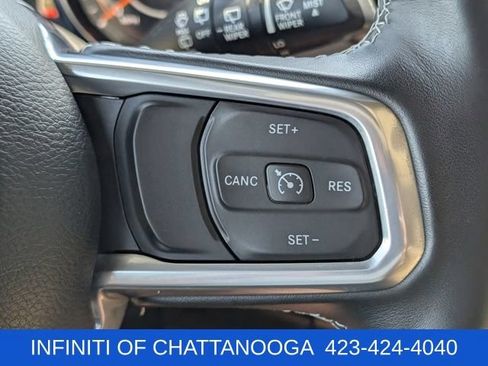 Used 2019 Jeep Wrangler Unlimited Sahara AWD/4WD image 32