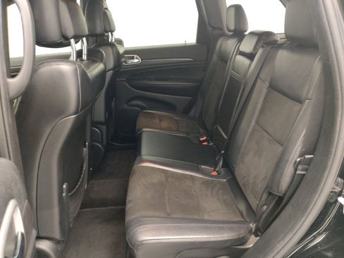 Used 2018 Jeep Grand Cherokee Altitude image 18