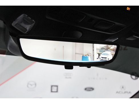 Used 2024 Chevrolet Corvette Stingray Coupe w/ Z51 Performance Package image 24