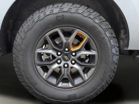 Used 2025 Ford Expedition Tremor AWD/4WD image 31