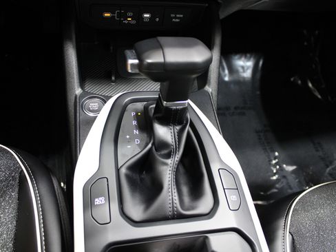 Used 2025 Kia K4 GT-Line FWD image 32