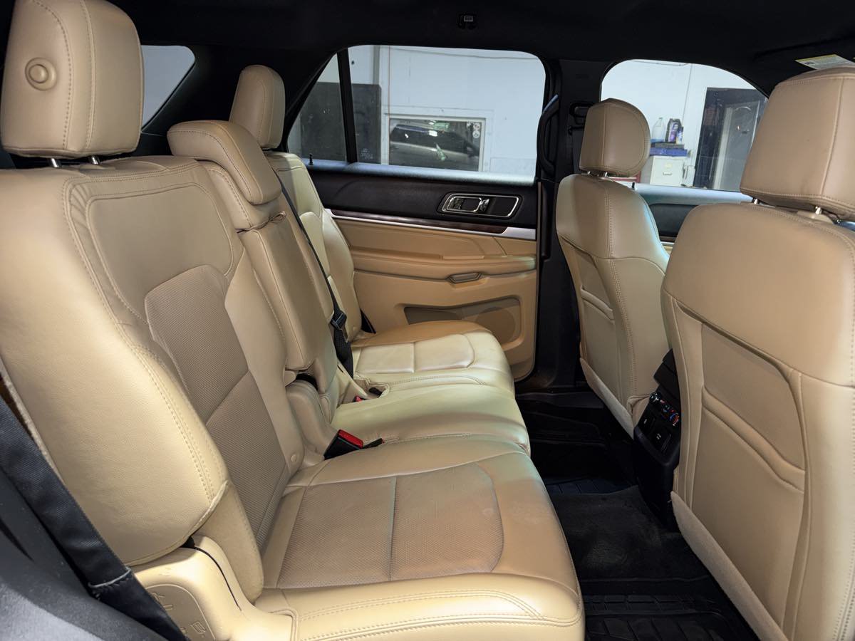 Used 2017 Ford Explorer Limited FWD image 31