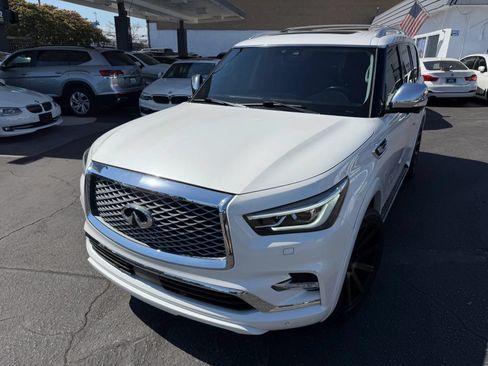Used 2018 INFINITI QX80 4WD w/ Deluxe Technology Package image 4