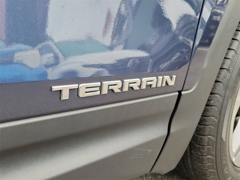 Used 2018 GMC Terrain SLT w/ LPO, Cargo Package image 8