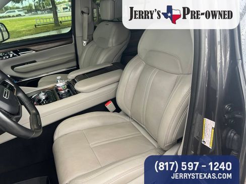 Used 2022 Jeep Grand Wagoneer Series I AWD/4WD image 10