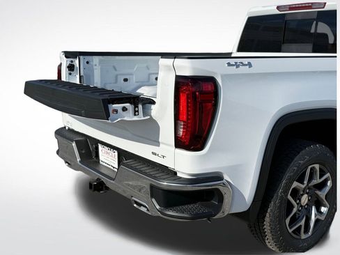 New 2026 GMC Sierra 1500 SLT w/ SLT Premium Package image 8
