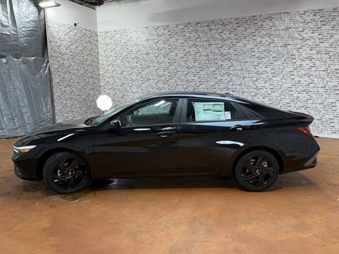 New 2026 Hyundai Elantra Sport w/ Cargo Package image 4