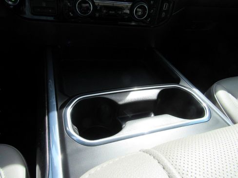 Used 2024 Chevrolet Silverado 3500 LTZ w/ LTZ Convenience Package image 35