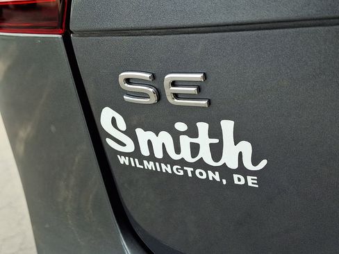 Certified 2023 Volkswagen Tiguan SE R-Line FWD image 31