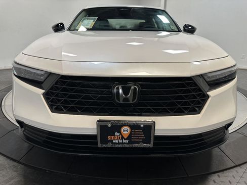 Certified 2025 Honda Accord SE image 5