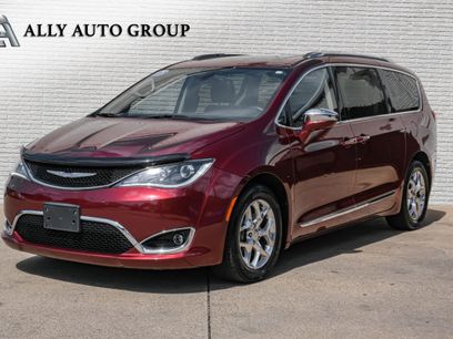 Used 2018 Chrysler Pacifica Limited