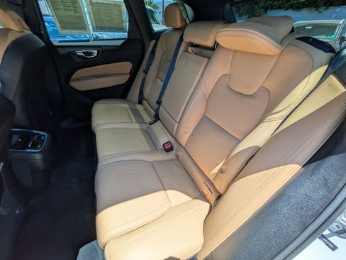 Certified 2023 Volvo XC60 B6 Ultimate w/ Protection Package Premier AWD/4WD image 25