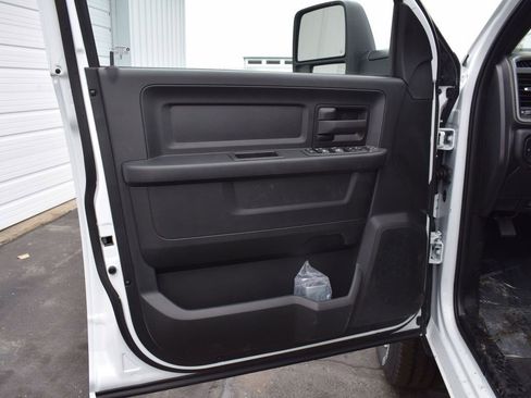 New 2024 RAM 2500 Tradesman w/ Chrome Appearance Group image 16