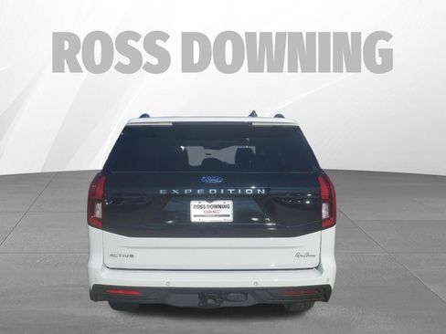 Used 2025 Ford Expedition Active image 5