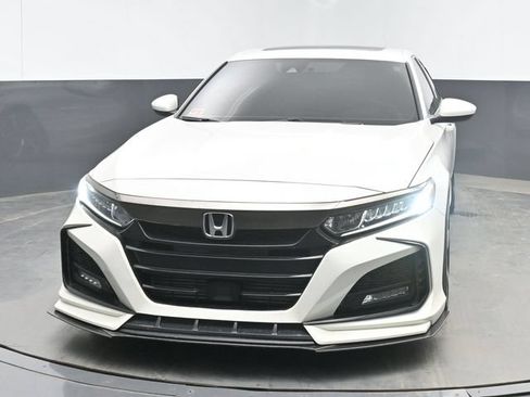 Used 2020 Honda Accord Sport image 3