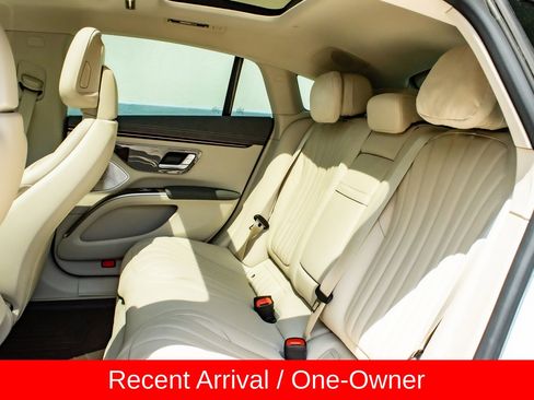 Used 2022 Mercedes-Benz EQS 450+ Sedan image 12
