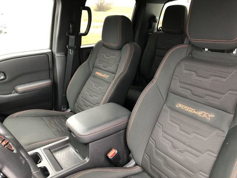 Used 2024 Nissan Frontier PRO-4X w/ Technology Package image 13