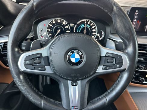 Used 2018 BMW 530e RWD image 26