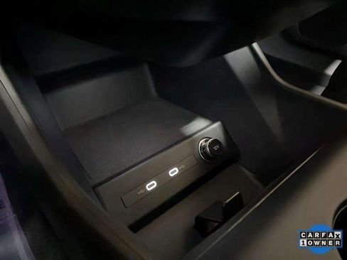 Used 2024 Audi Q4 e-tron Premium Plus w/ Premium Plus image 60